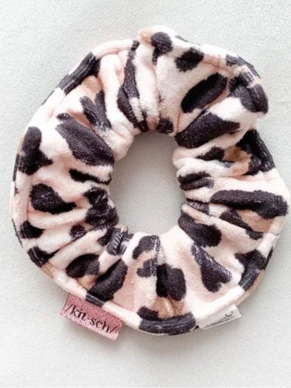 Kitsch Leopard Plush Scrunchie - Picture 3 of 3
